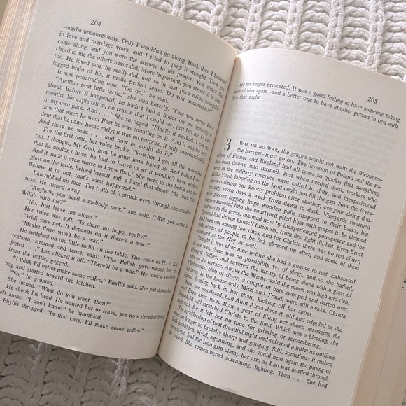 🏰The House of Christina by author Ben Haas True Crime Fiction Novel Hardback🏰 - Picture 12 of 12